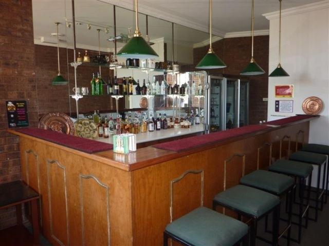 Countryman Motor Inn Ντούμπο Εξωτερικό φωτογραφία