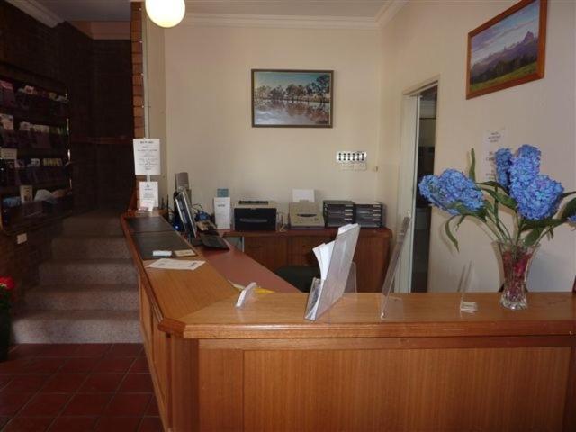 Countryman Motor Inn Ντούμπο Εξωτερικό φωτογραφία