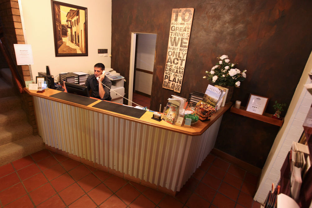 Countryman Motor Inn Ντούμπο Εξωτερικό φωτογραφία